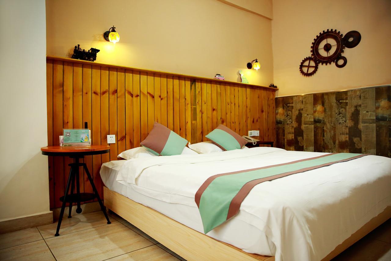 Haikou Time Inn Theme Hotel Экстерьер фото
